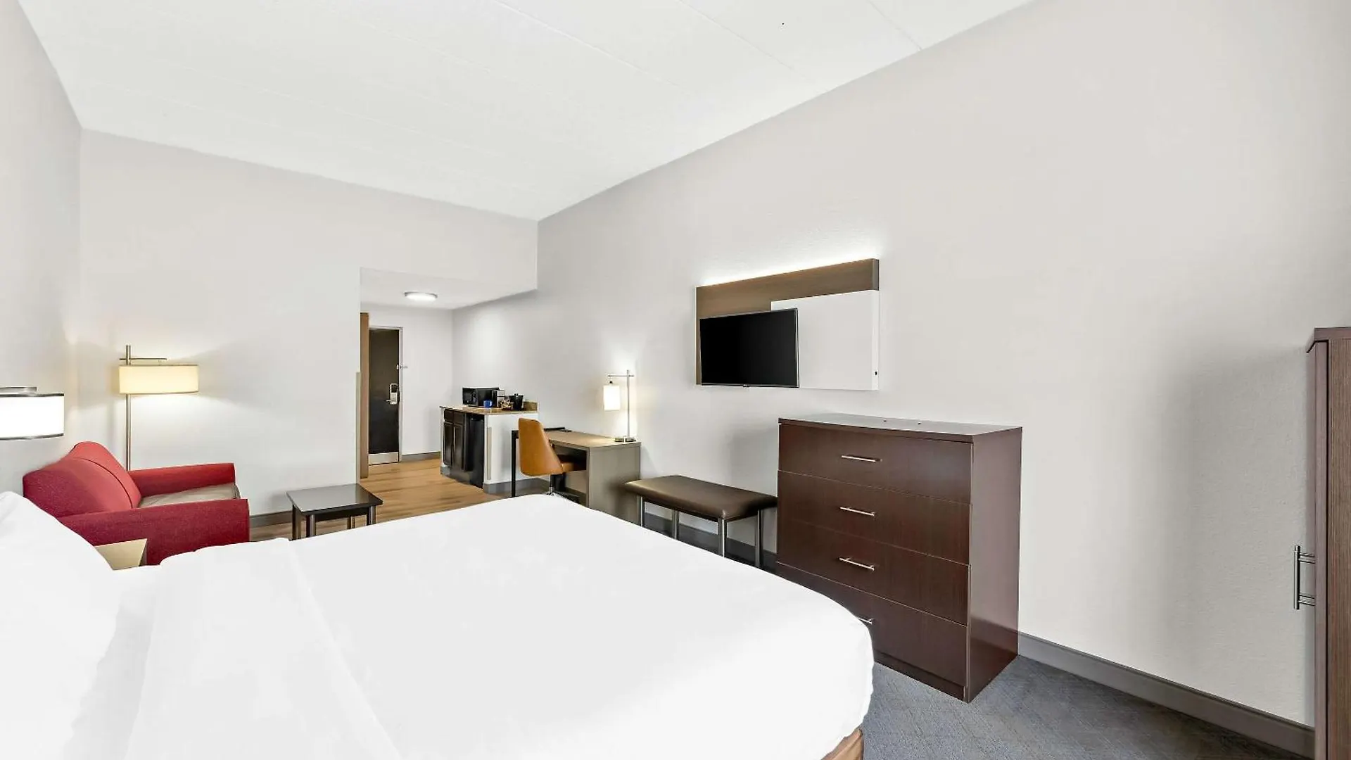 Comfort Suites Columbus 3*,